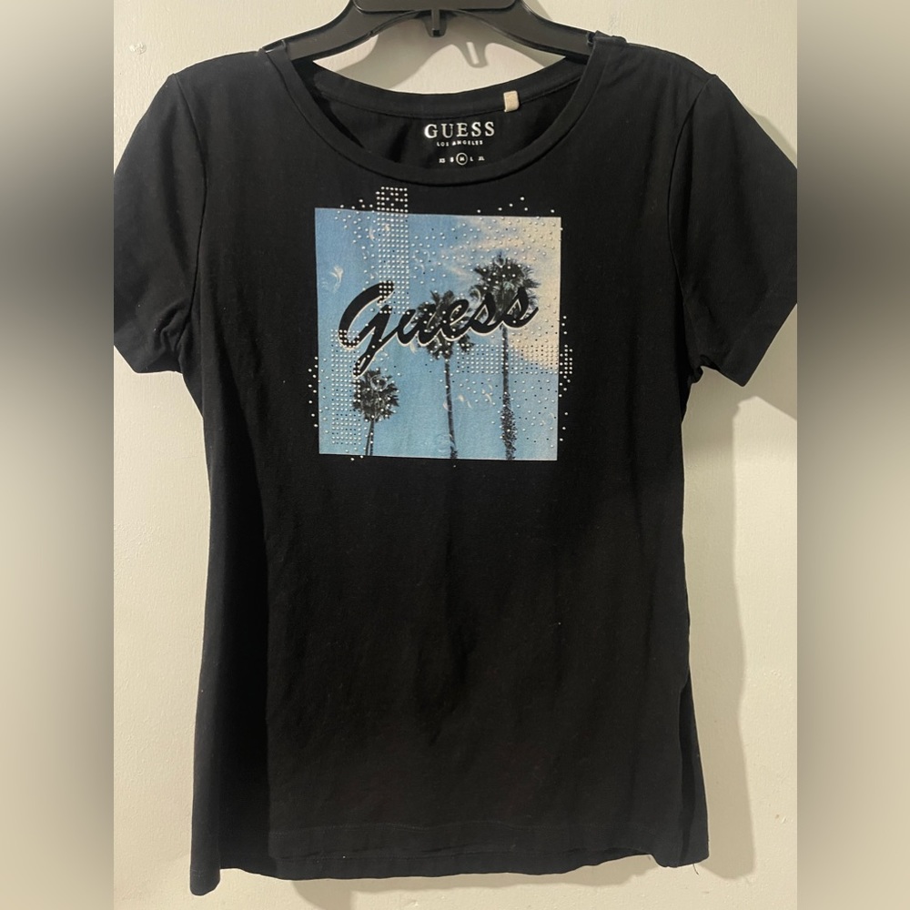 Black and blue guess tee.